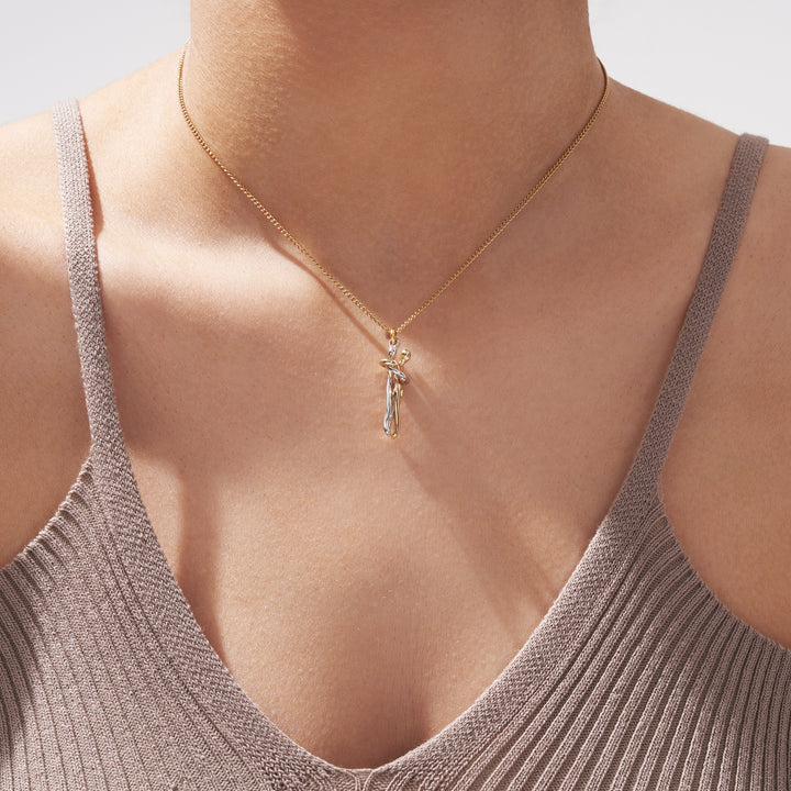 Hugging Couple Necklace - Romantic Gift For Wife
