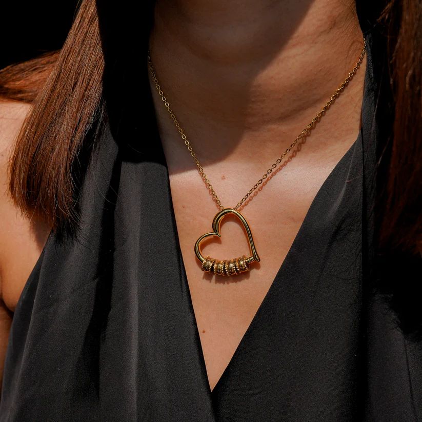 To My Wife - The Heart of the Family - Engraved Name Necklace